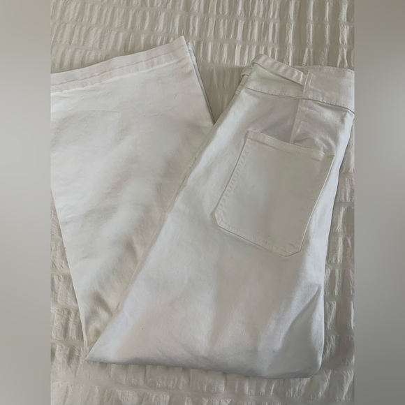 Hudson Los Angeles Cream Wide-Leg Belted Jeans - Picture 16 of 16